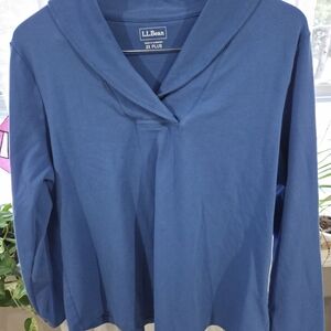 L.L. Bean Women's Long Sleeve Blue Tee